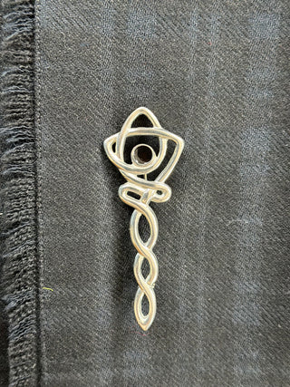 Schottische Kiltnadel Argyll Interlace glänzend