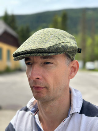 Trinity Cap Irische Wollkappe Tweed grün herringbone