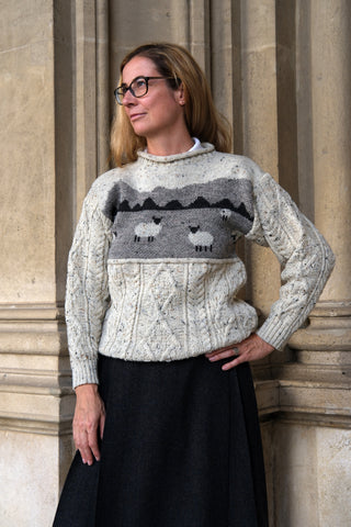 NEU Pullover Schafe in Bergen Aran Zopfstrick
