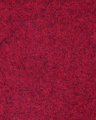Zu sehen ist ein Merino Possum Strickstück in der Farbe Sangria/rot